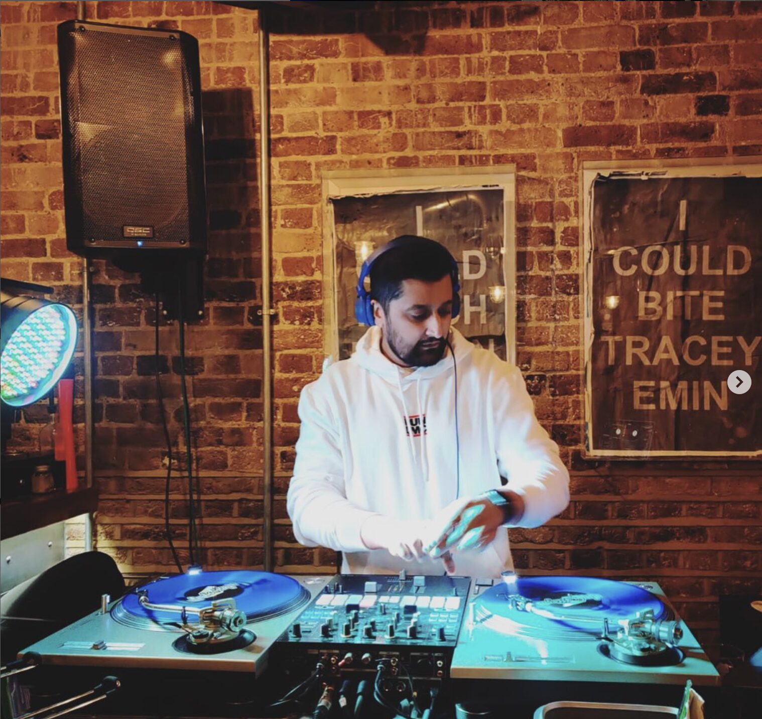 DJ Ambo Magic Turntables optimized 1789693206244
