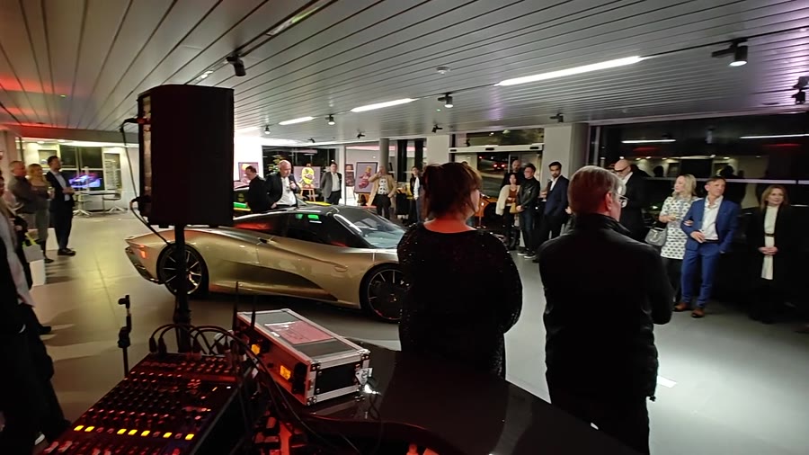 mclaren showroom ascot thumb